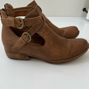 Born womens Kamilla bootie size 9.5